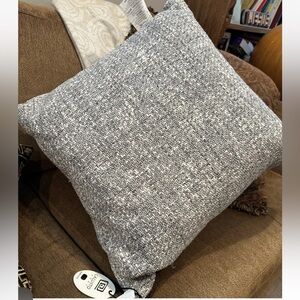 1-CALLISTO HOME Gray & White Woven DECORATIVE PILLOW